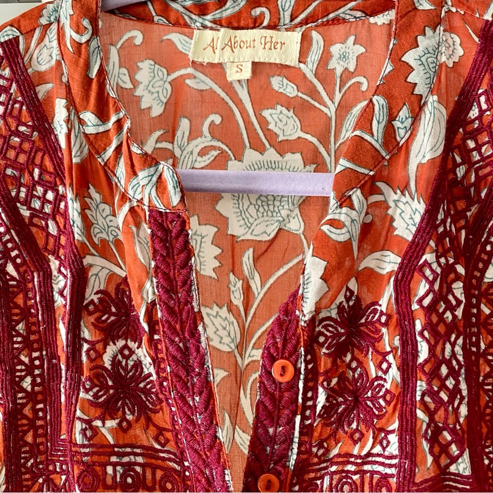 Embroidered tunic floral Asian theme orange red cream short sleeves small - Picture 2 of 7